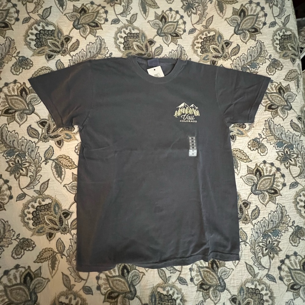 Life is better in the mountains - Road trip - Vail T-shirt